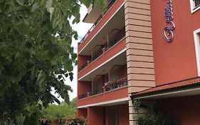 Villa Rossa Apartments